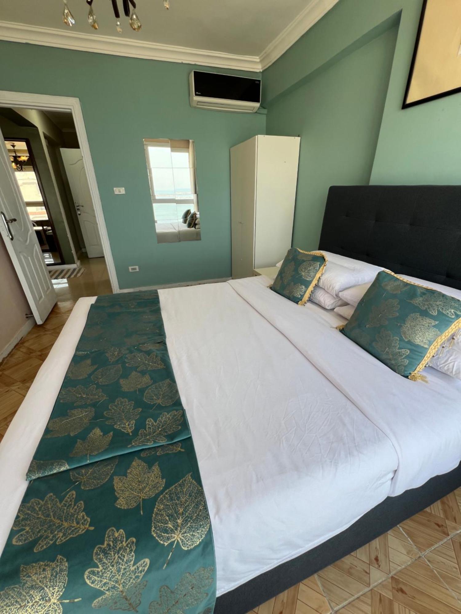 Downtown Sea View Suites İskenderiye Dış mekan fotoğraf